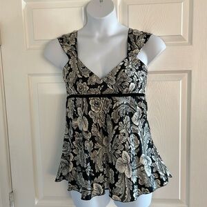 White House Black Market Size Medium Silk Flowy Top